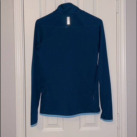 Under Armour Women’s Half Zip - Picture 4 of 4